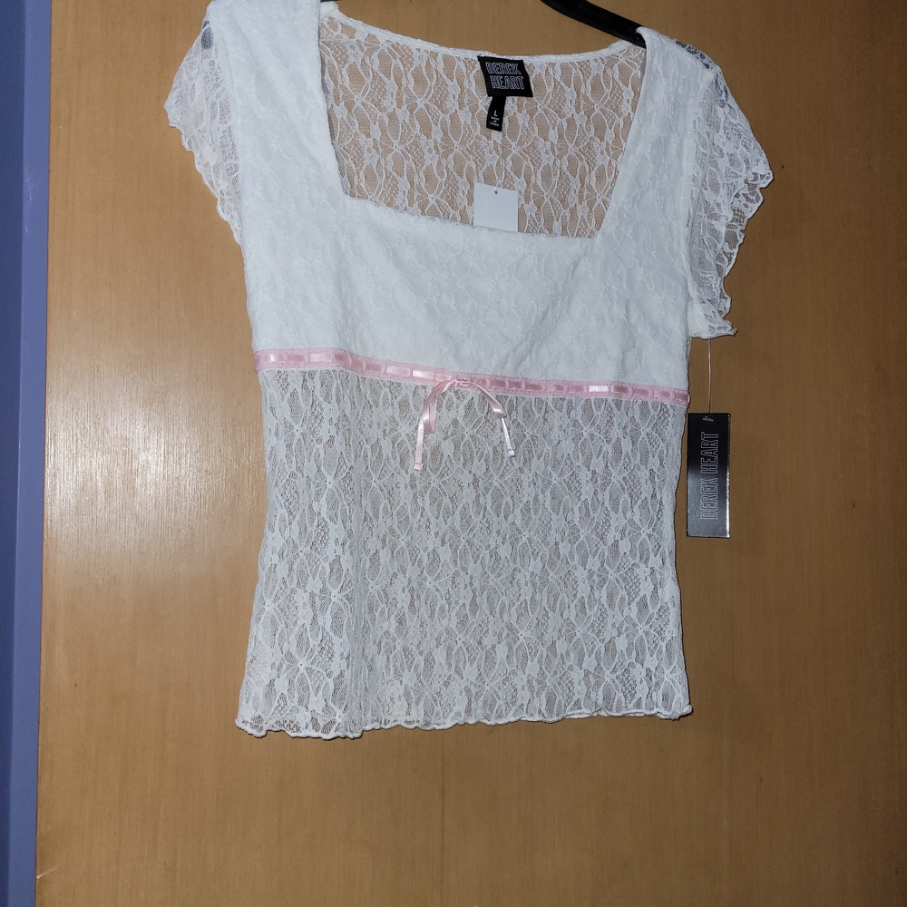 Derek Heart White Lace Top with Black Ribbon